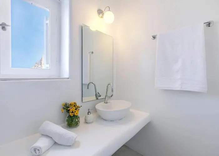 Chaniotis Jacuzzi & Pool Villa Kalafatis