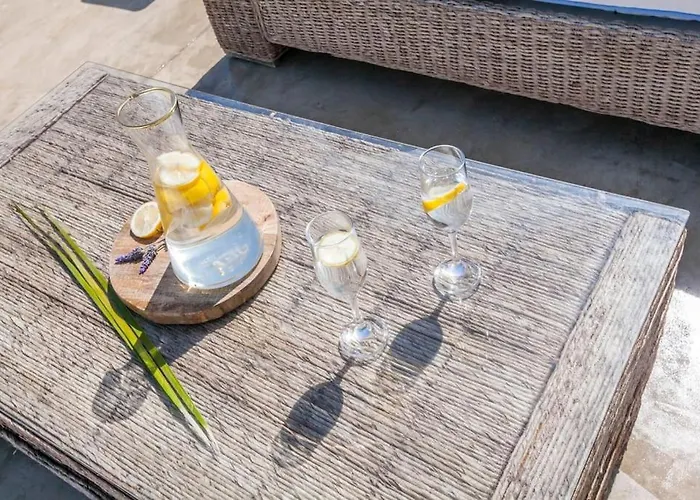 Chaniotis Jacuzzi & Pool * קלפטיס